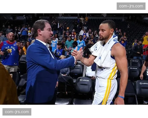 勇士交易波神后科尔面临阵容重构 临场指挥需平衡新老球员上场时间